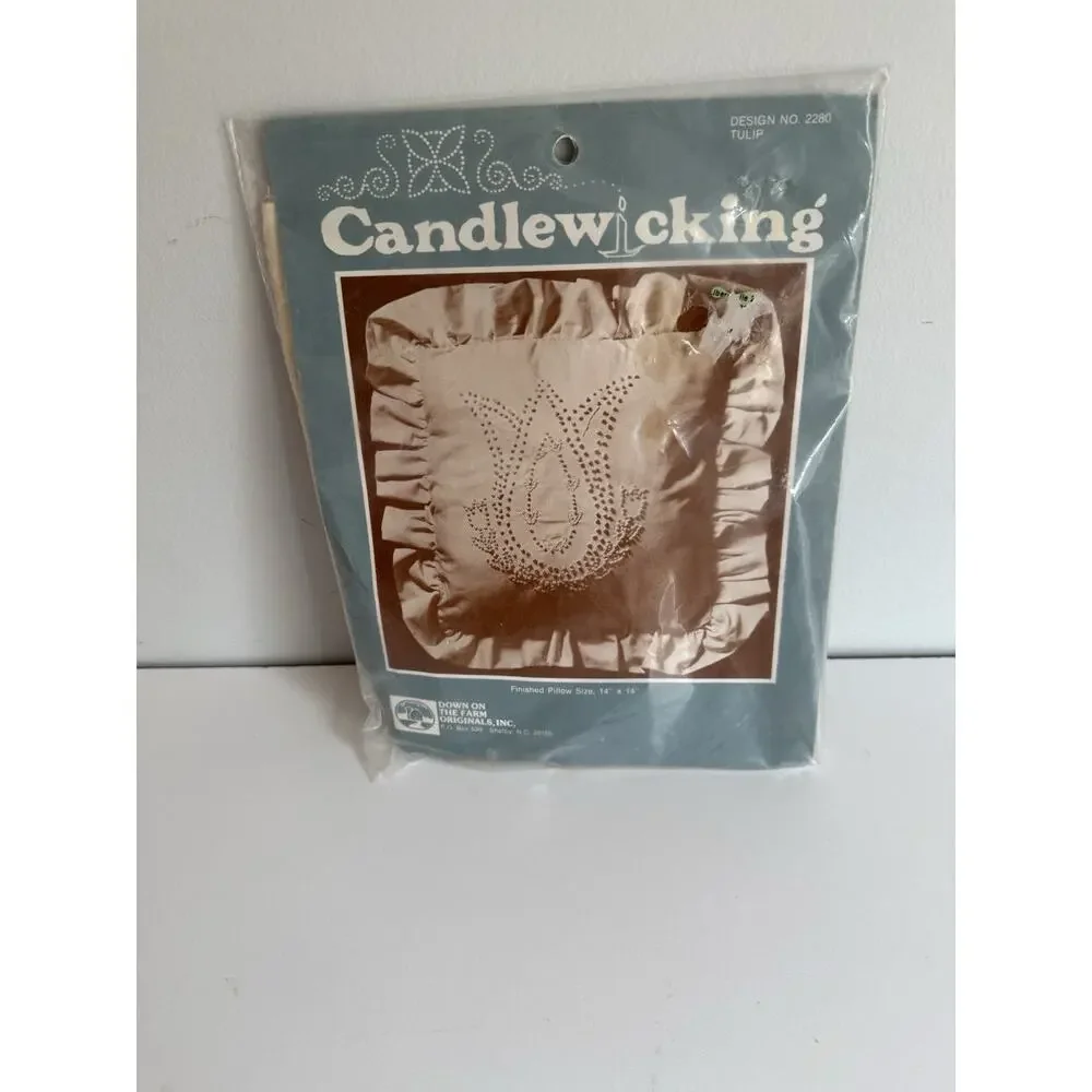 Vintage Down on the Farm Candlewick Kit Tulip Flower Pillow New in Package #2280